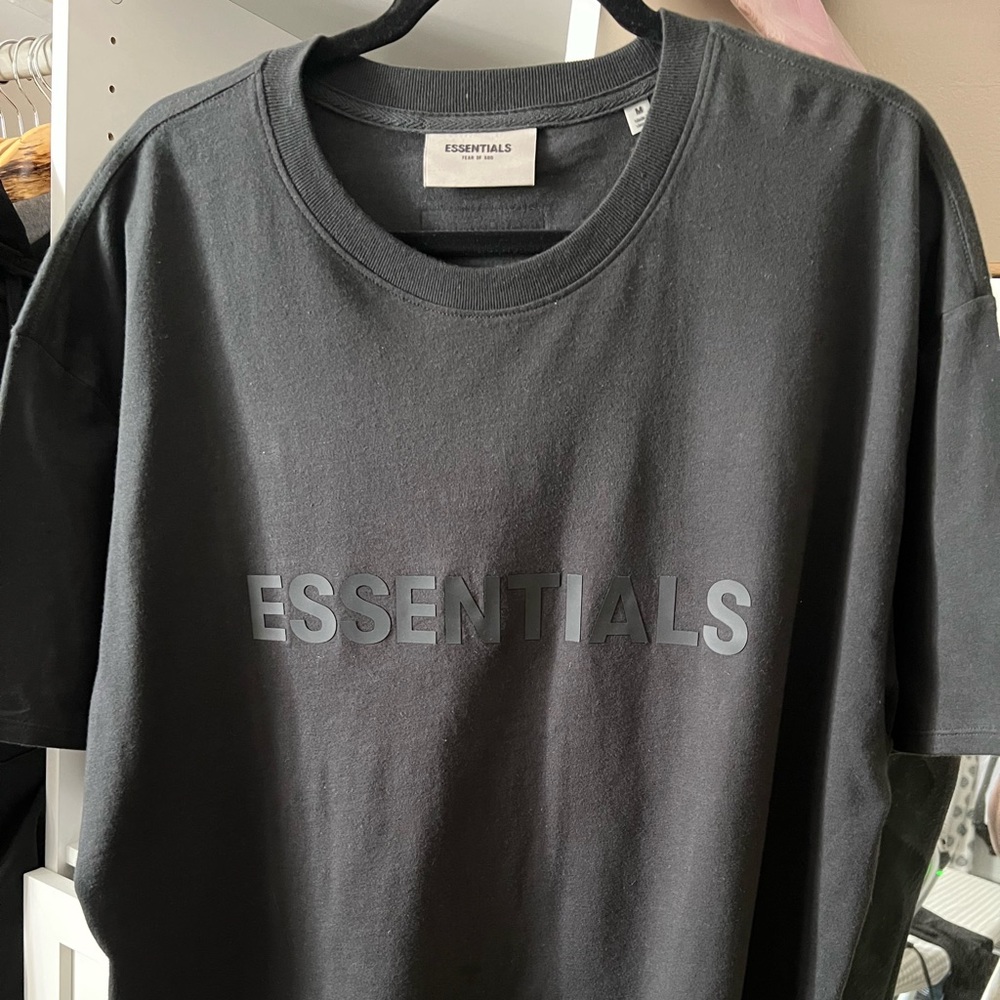 Mens Fear of God essentials t shirt